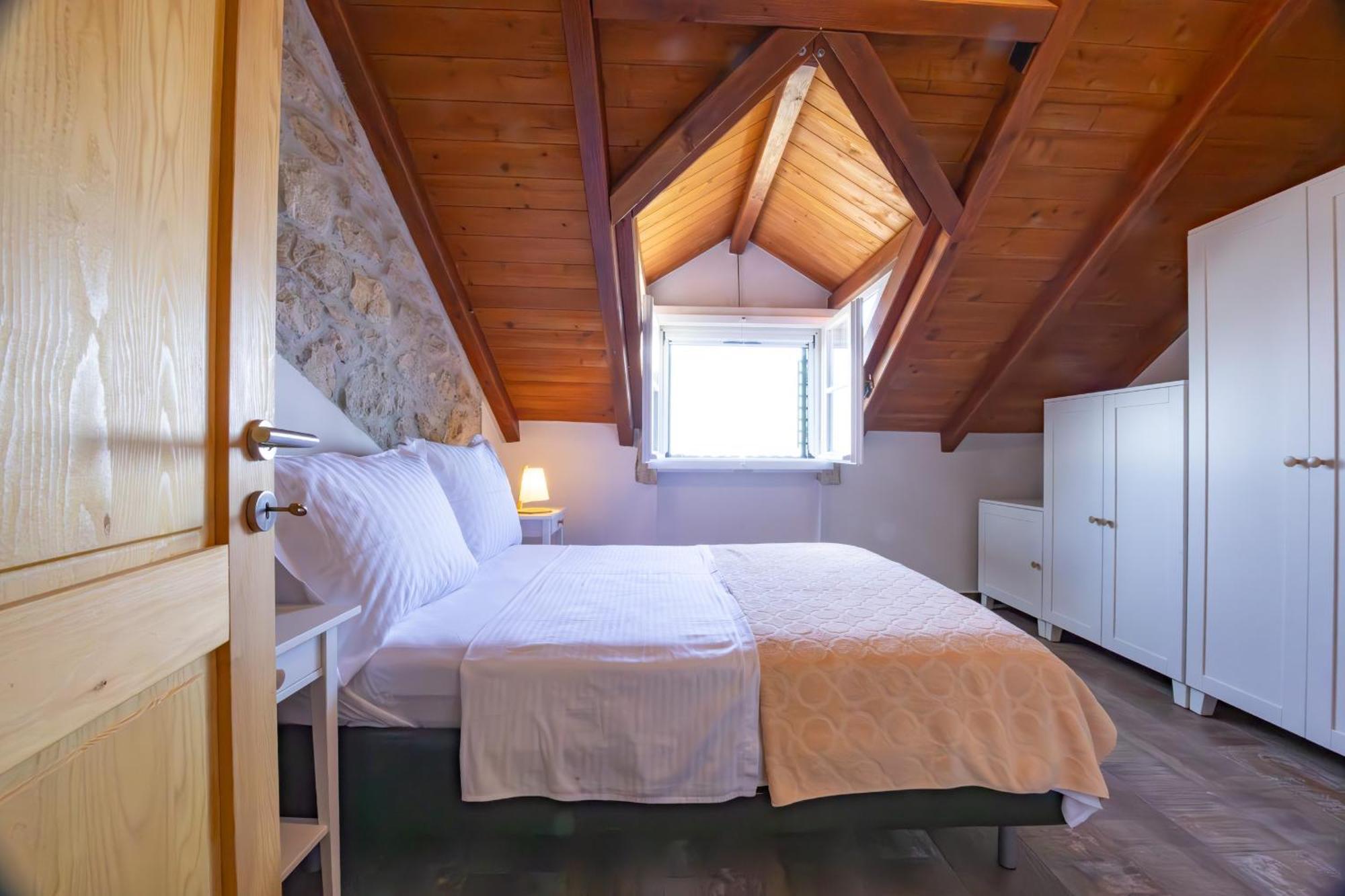 Villa Stone House Kurtic Stara Podgora Exterior foto