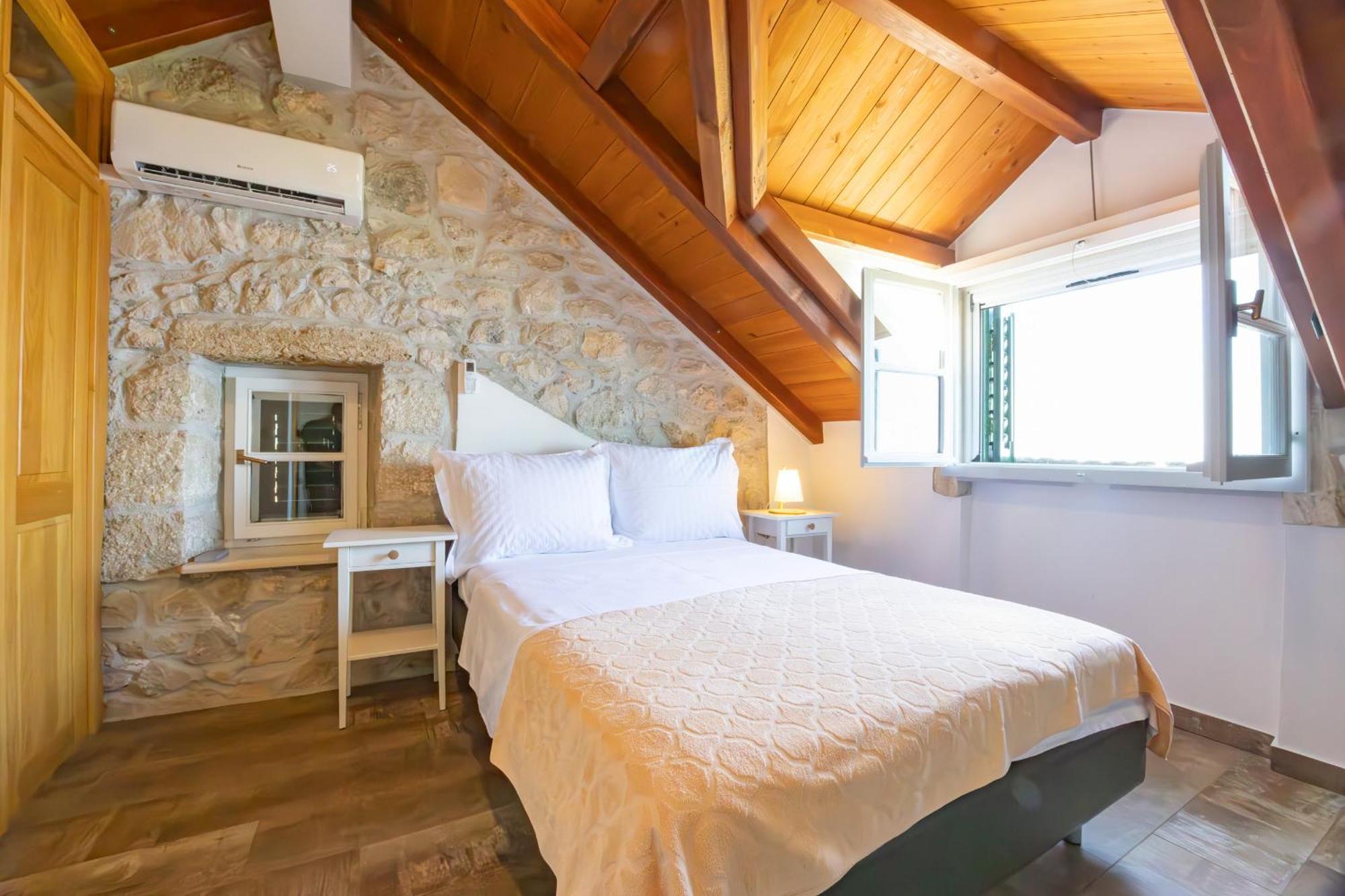 Villa Stone House Kurtic Stara Podgora Exterior foto